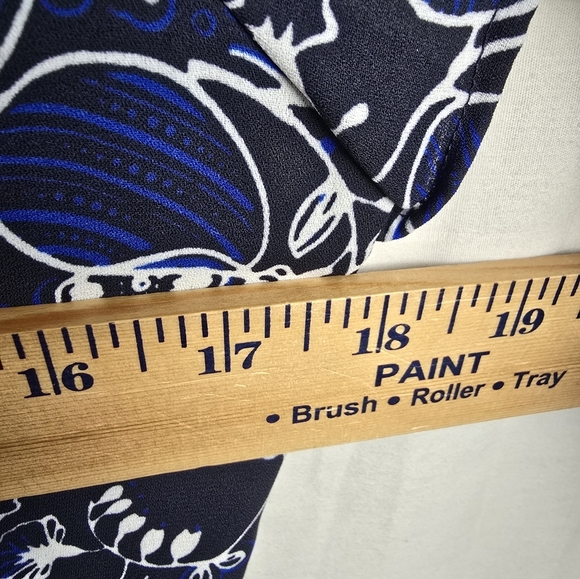 J.Crew Navy and White Floral Short Sleeve Wrap Dress Sz 6 - Picture 8 of 9